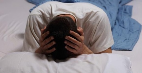 告别失眠的简单方法 一杯温水助你自然入眠